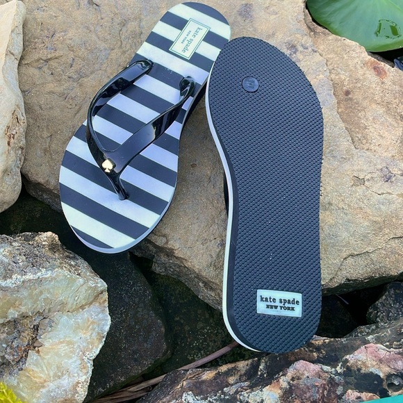 Kate Spade New York 8 Milli Flip Flop black & White striped Org. box Never Worn - Picture 7 of 13